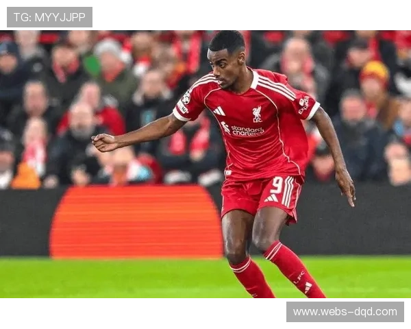 塞维利亚前锋伊萨克染红,将缺席下轮关键战